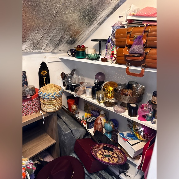 EVERYTHING MUST GO! - Picture 4 of 11